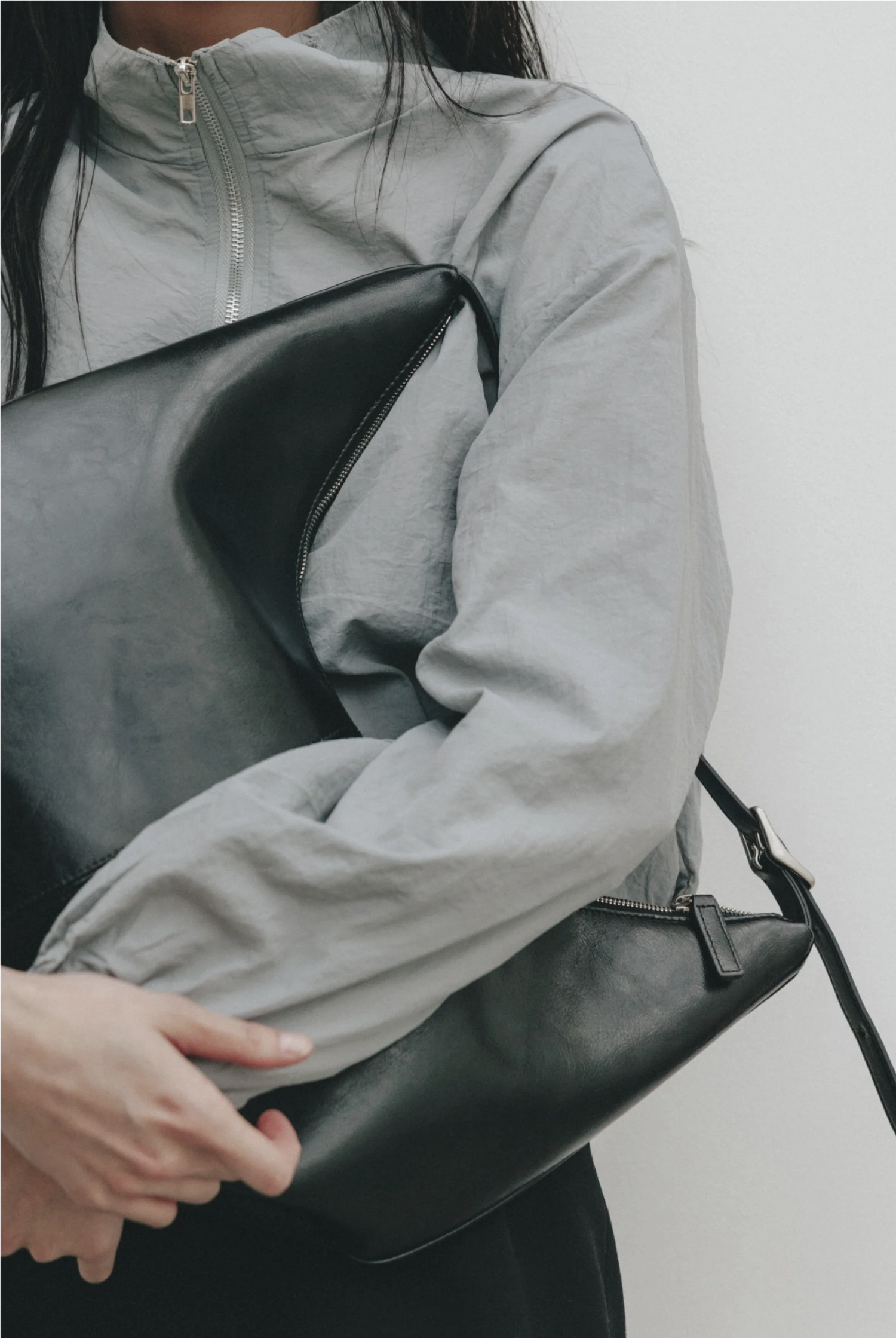 PREORDER Mossy Hobo Bag (Leather Black)