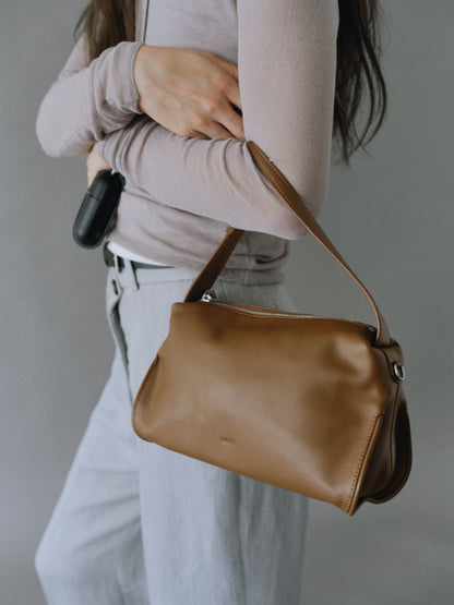 Pillow Tote Bag (Camel Brown)
