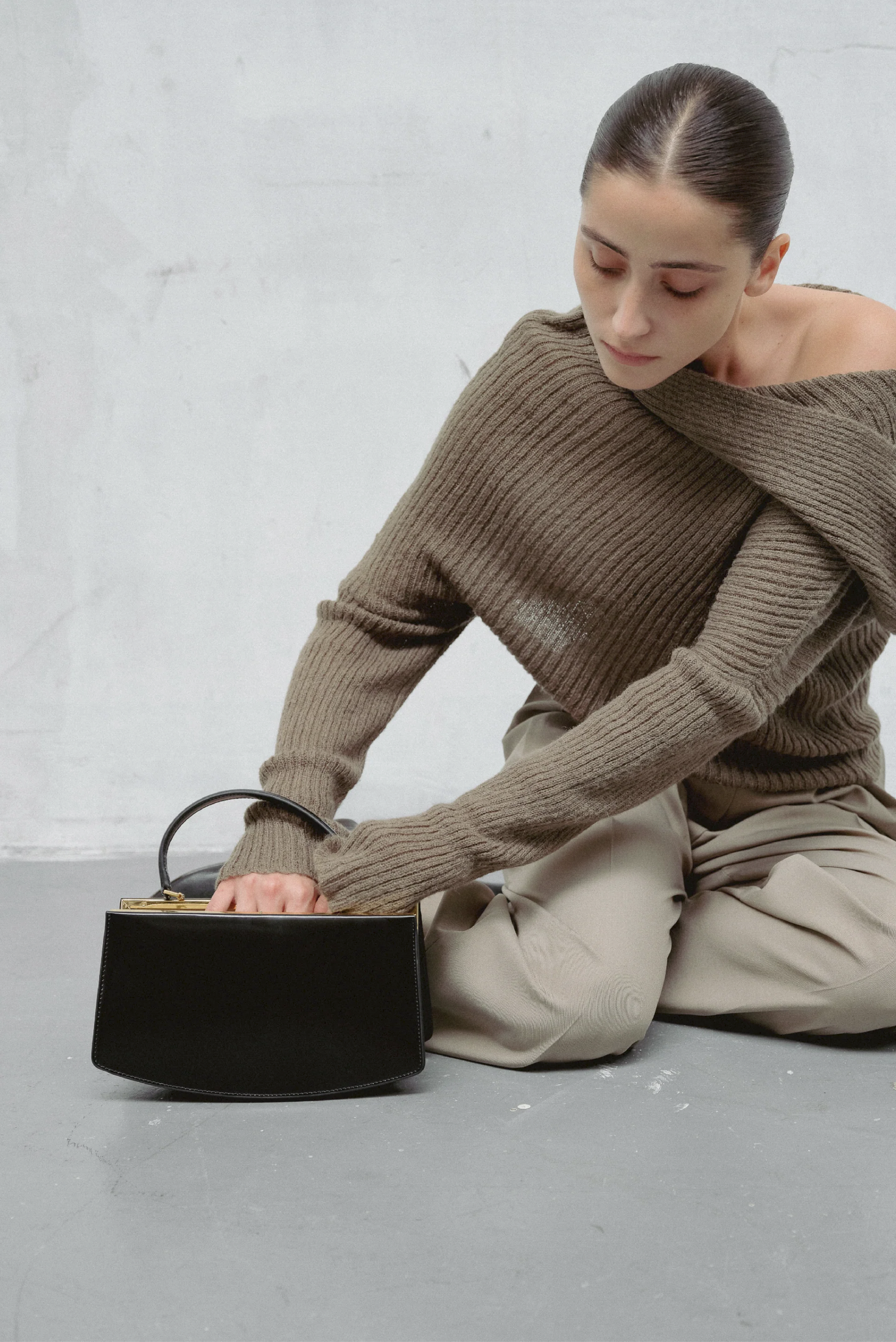 PREORDER Lune Forme Tote Bag (Soft Black)