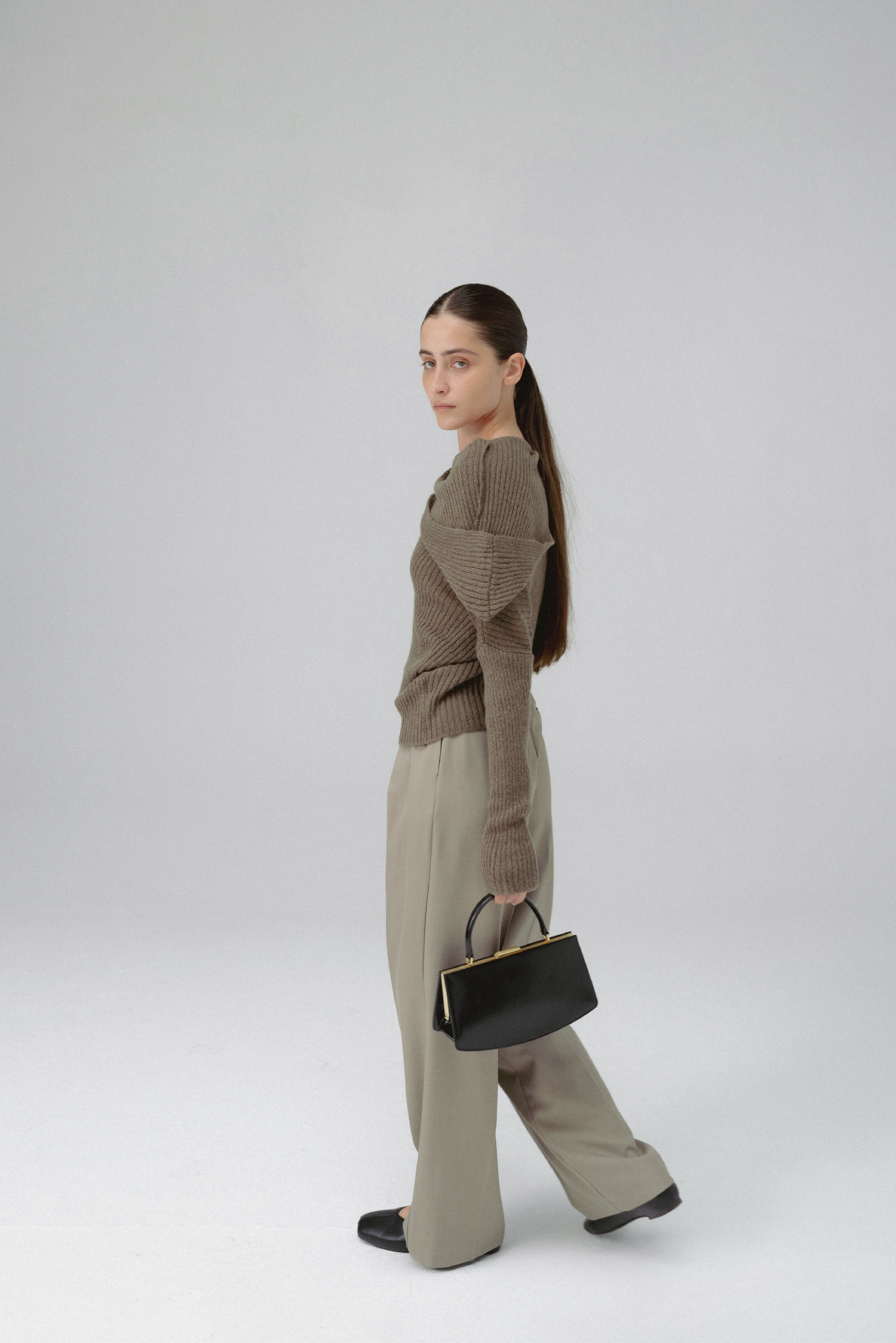 PREORDER Lune Forme Tote Bag (Soft Black)