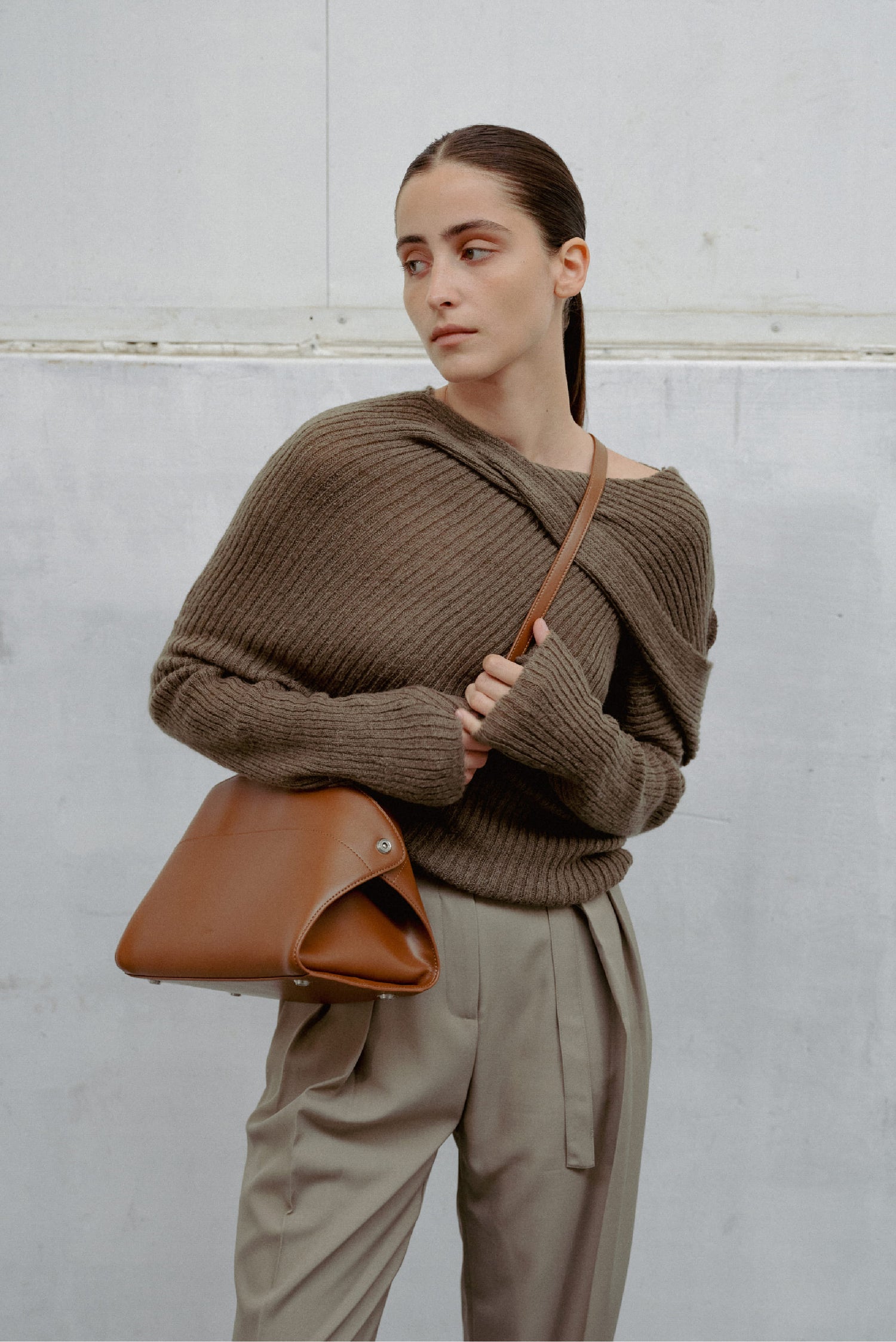 PREORDER Nadel Bag (Tawny Brown)