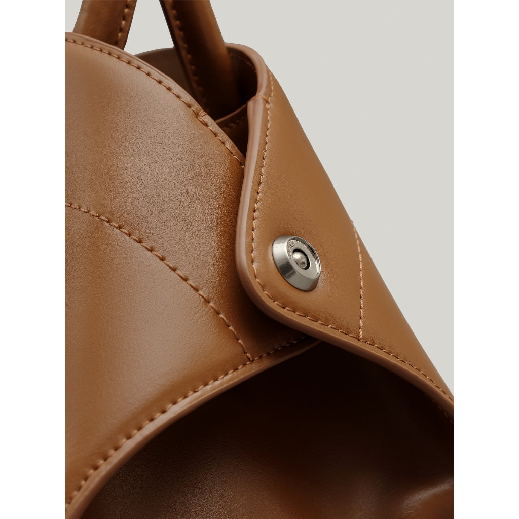 Nadel Mini Bag (Tawny Brown)