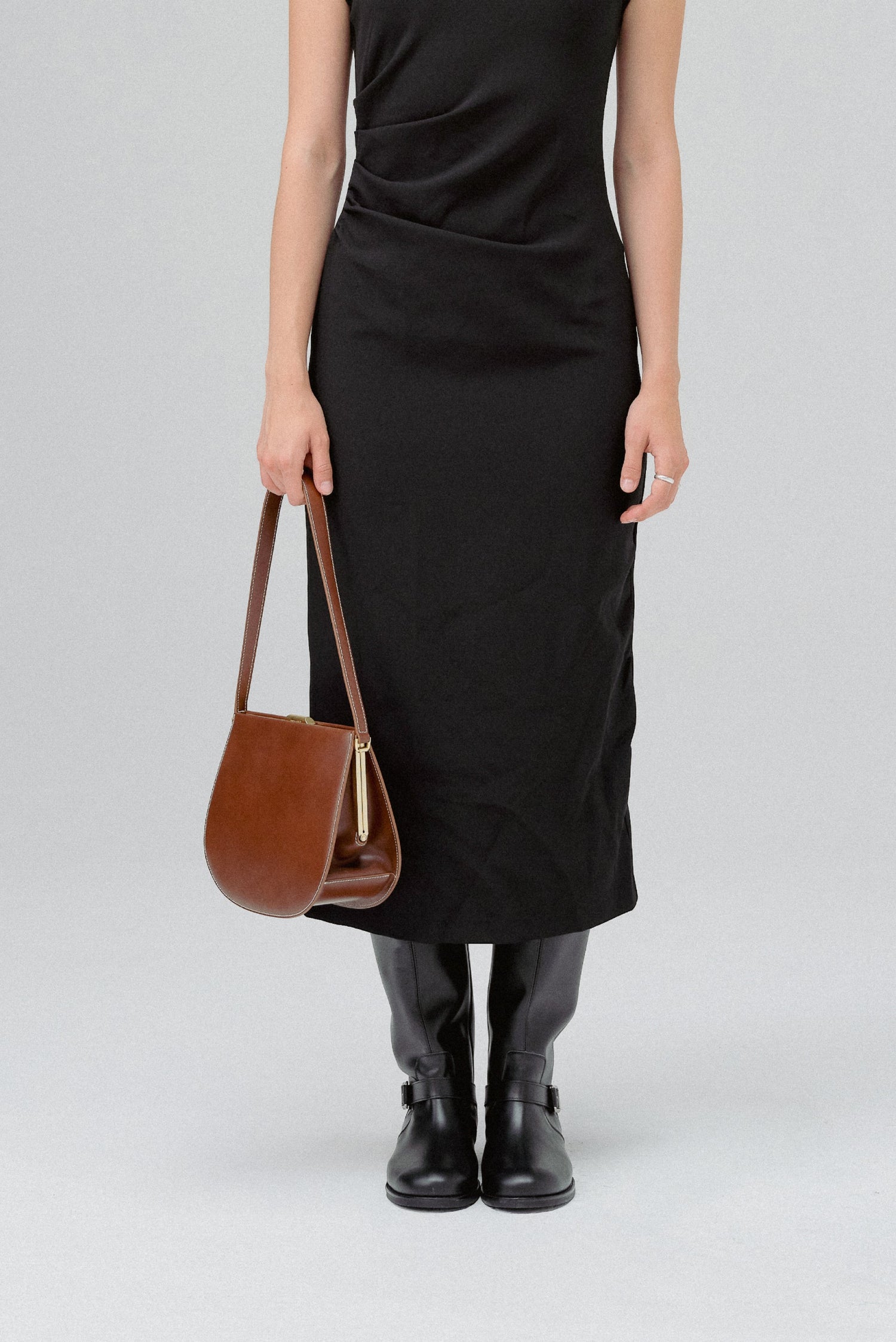 PREORDER Lune Forme Bag (Cognac Brown)
