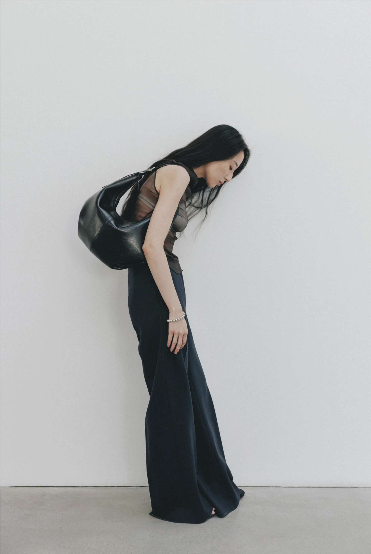 PREORDER Mossy Hobo Bag (Leather Black)