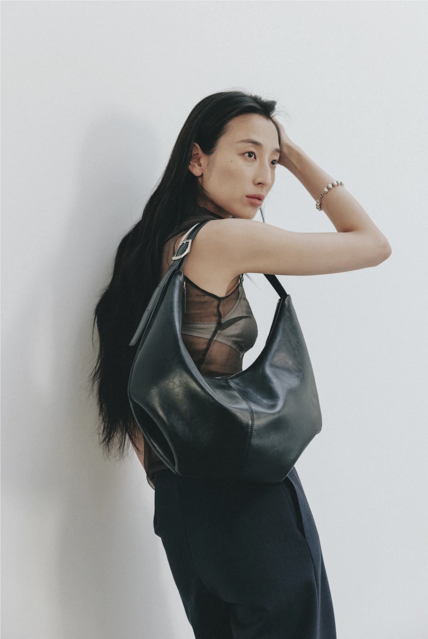 PREORDER Mossy Hobo Bag (Leather Black)