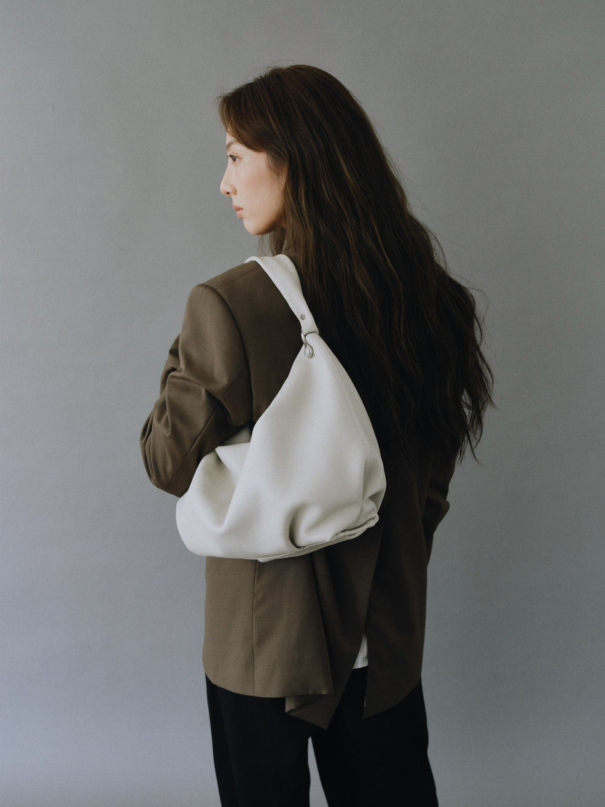 Log Middle Bag (Porcelain White)