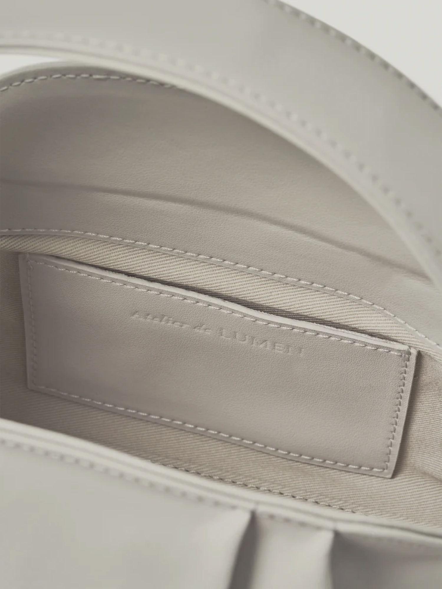 PREORDER Fantine Bag (Misty White)
