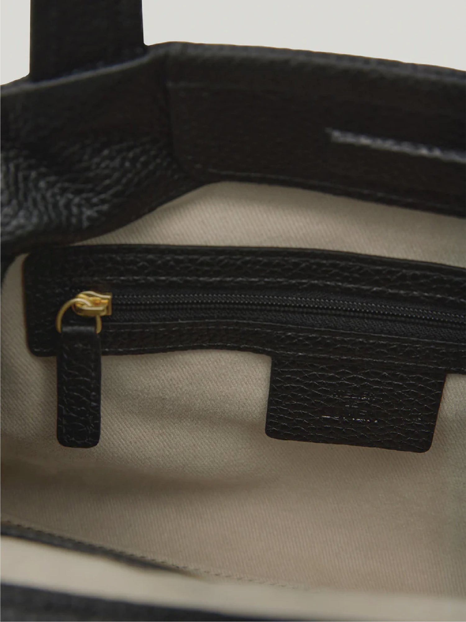 Pave Petit Bag (Soft Black)