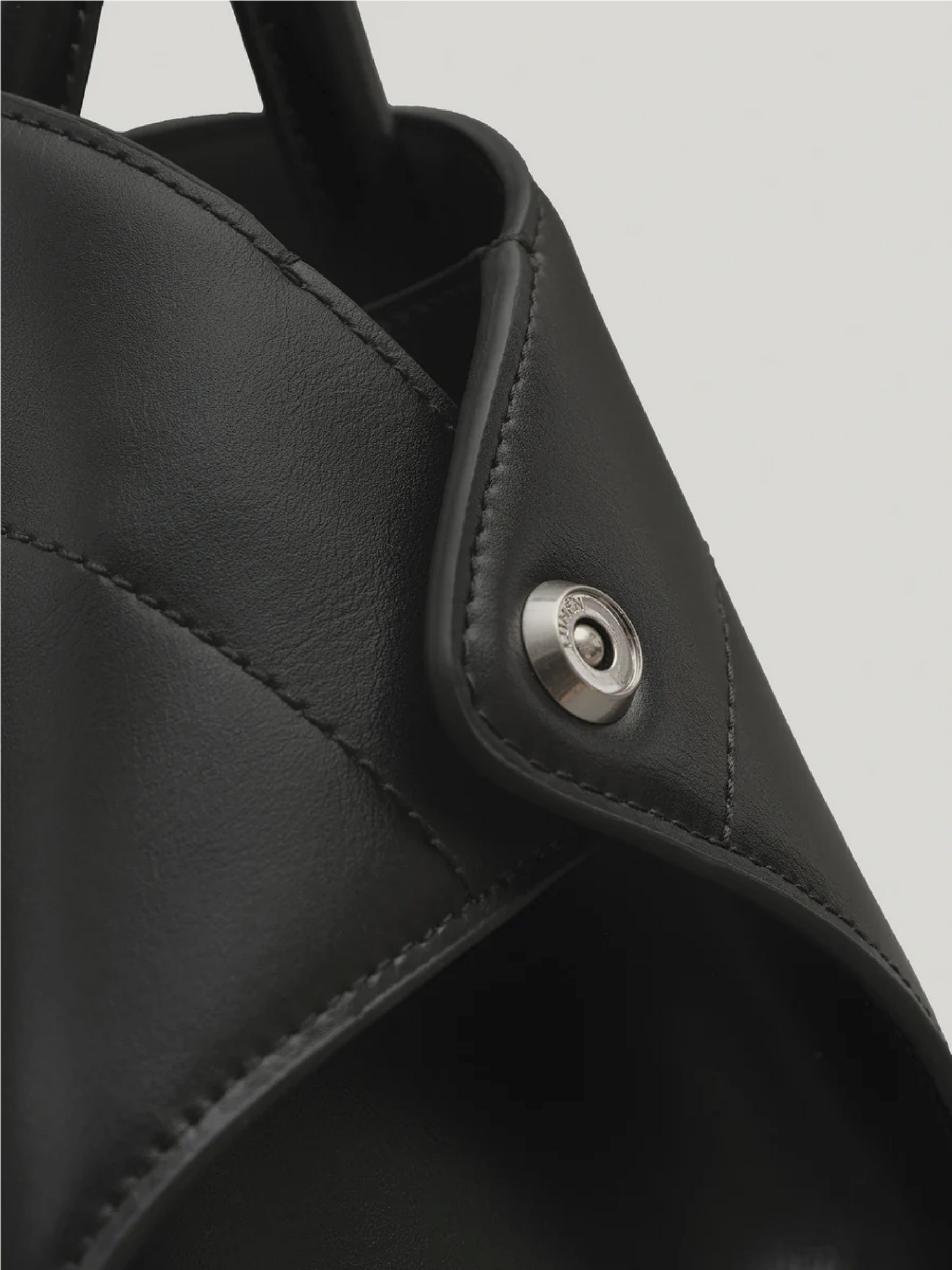 PREORDER Nadel Mini Bag (Soft Black)