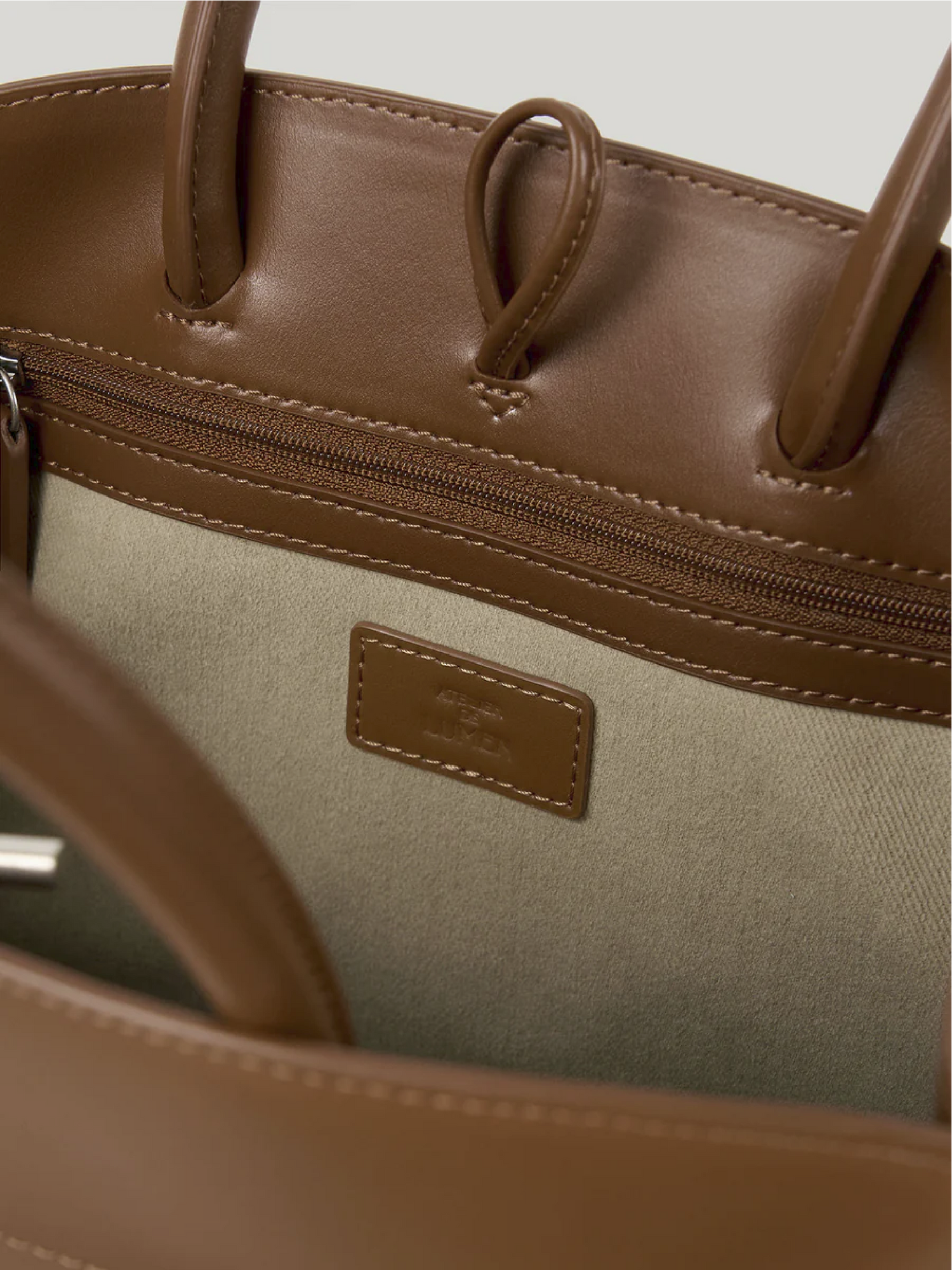 PREORDER Nadel Bag (Tawny Brown)