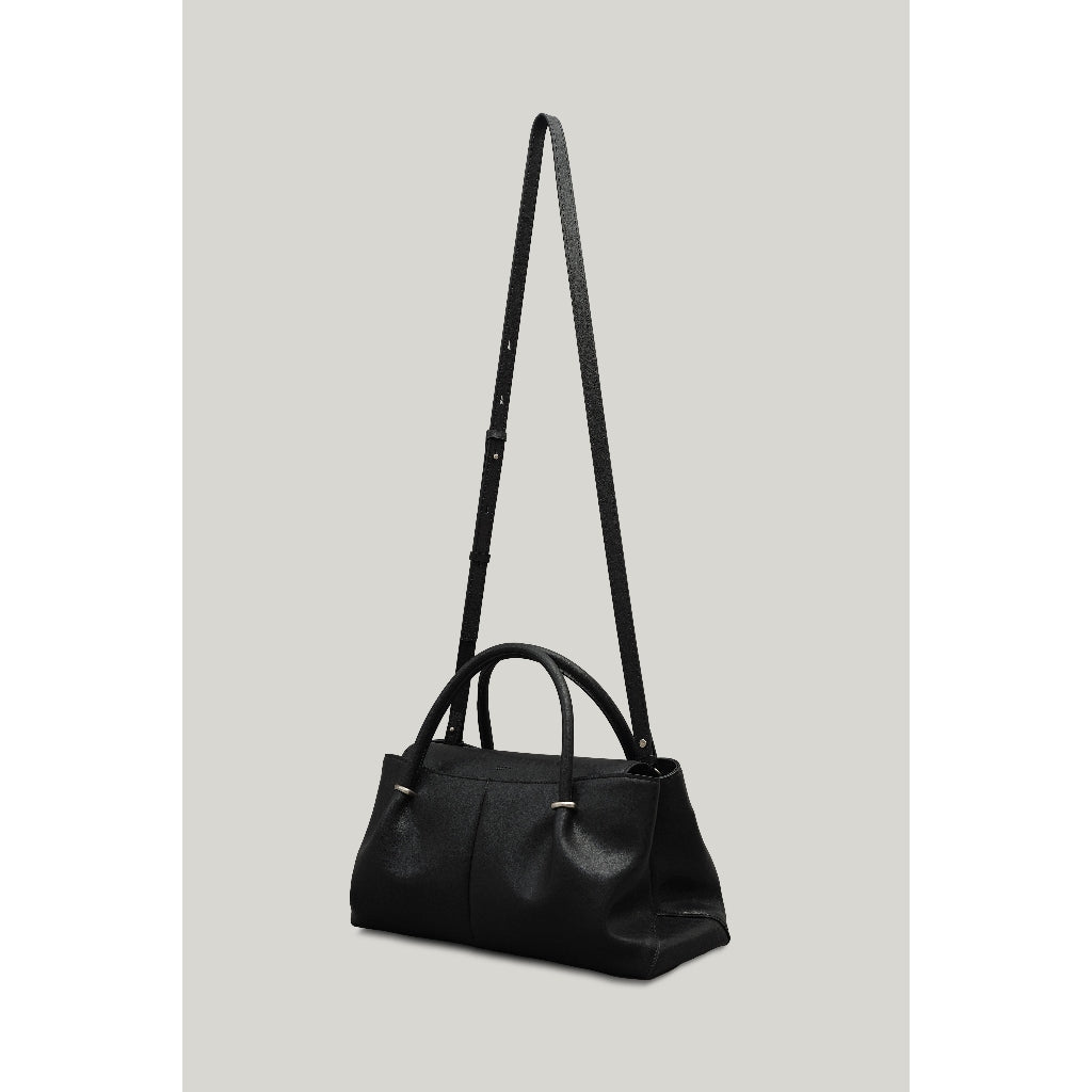 Anneau Flap Bag (Soft Black)
